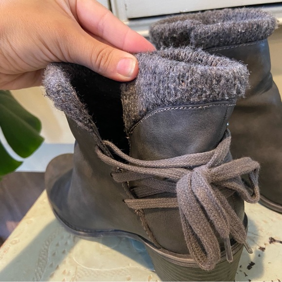 Roxy Dakota Gray Heeled Faux Fur Boot - Picture 3 of 10